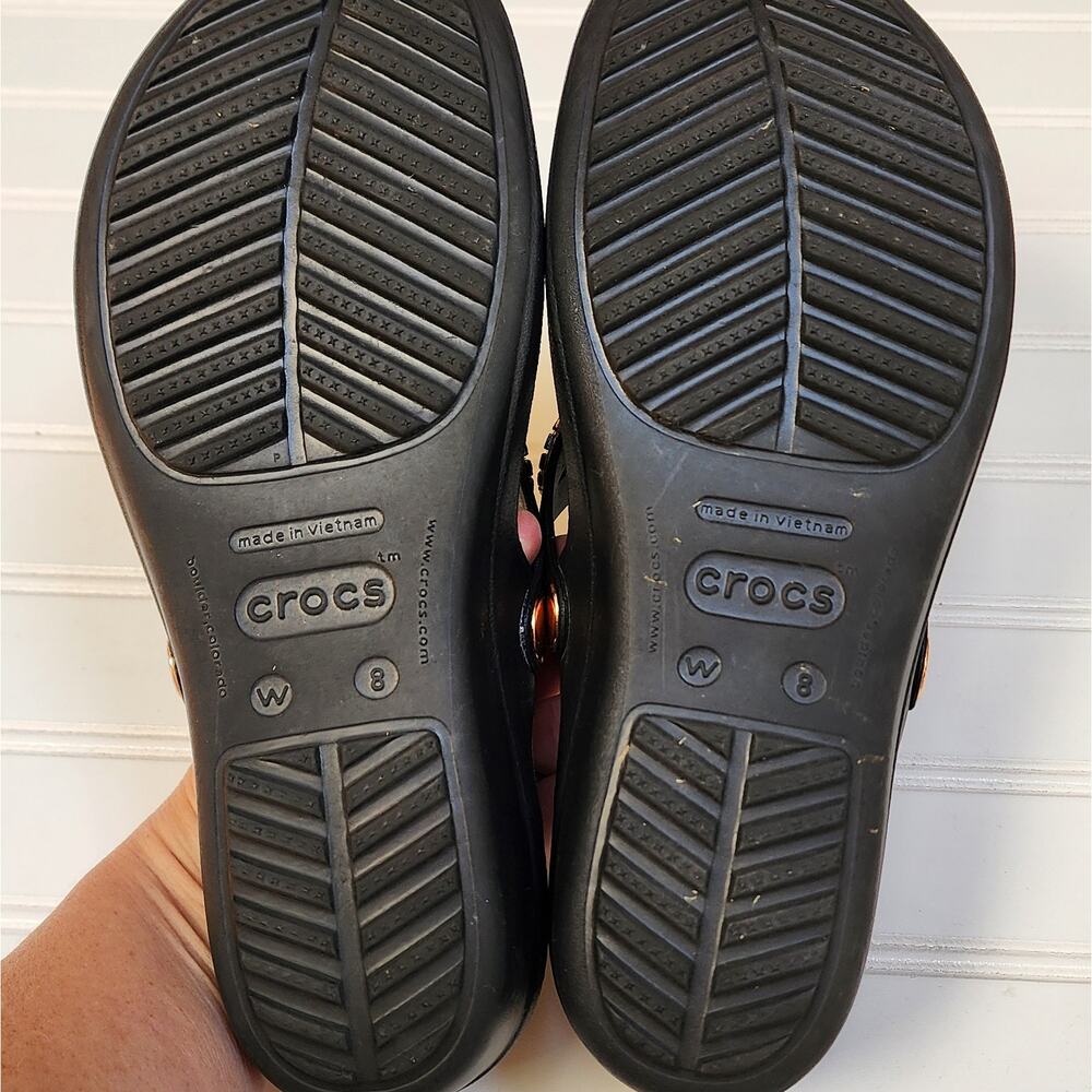 Crocs Women's Sanrah Diamante Wedge Flip Sandals Size 8 Black - Picture 10 of 10